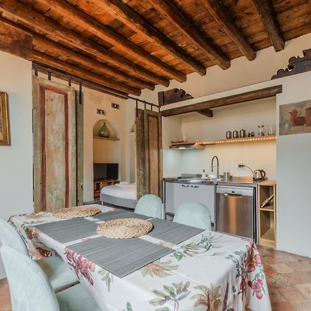 Porta Garibaldi Antique Charm Apartment Milan Bagian luar foto